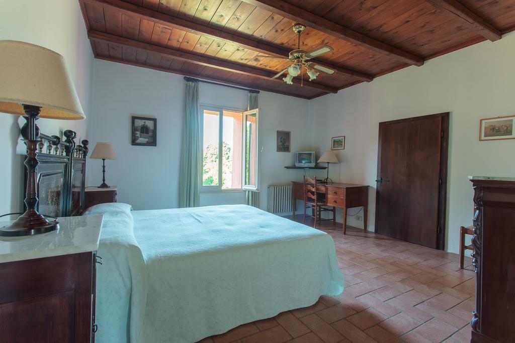 Agriturismo Il Pettirosso Guest House Forli Ngoại thất bức ảnh